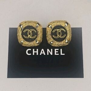 CHANEL Vintage CC design Clip-On Earrings Black Square Framed Gold/SP France